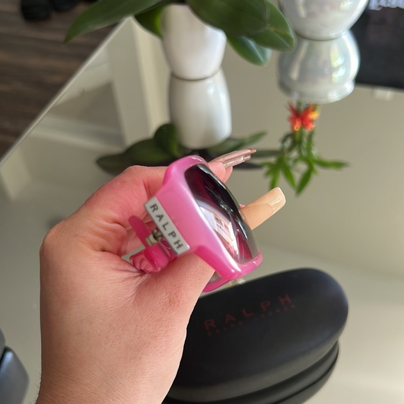 Ralph Lauren Sunglasses - Picture 9 of 11